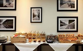 Mercure Hanoi La Gare Hotel